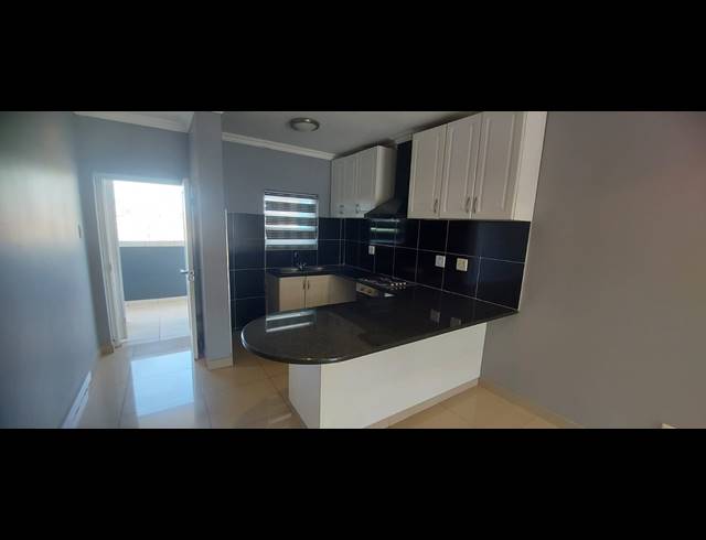 2 BEDROOM APARTMENT FOR SALE IN UMHLANGA RIDGE